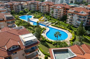Spacious 3+1 apartment in Oba, Alanya